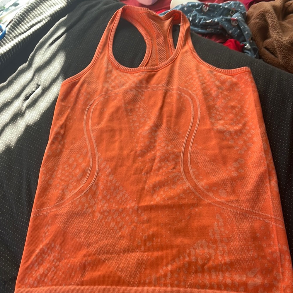 Lululemon tank top